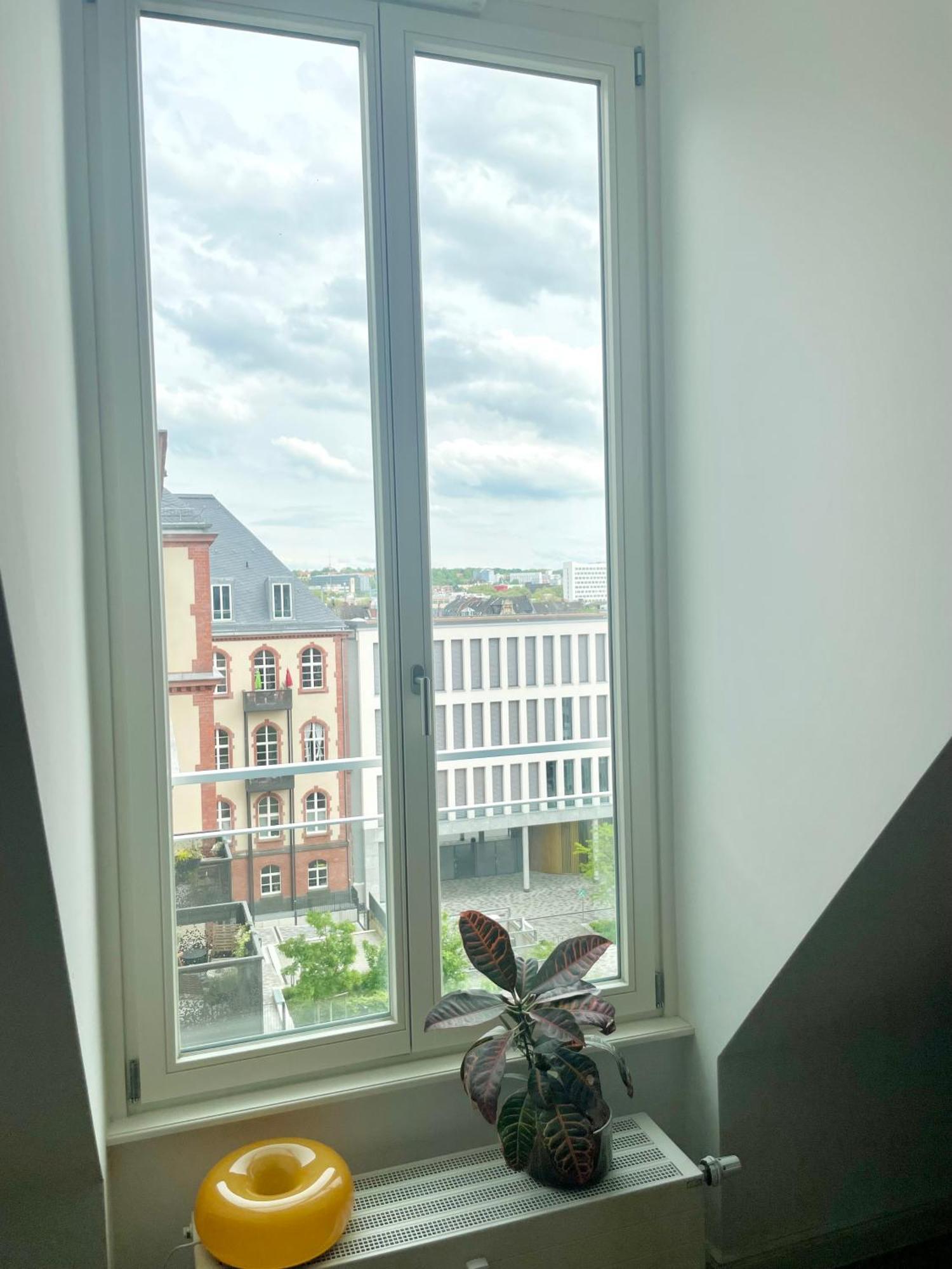 Super Zentrales Design-Apartment Wiesbaden Buitenkant foto