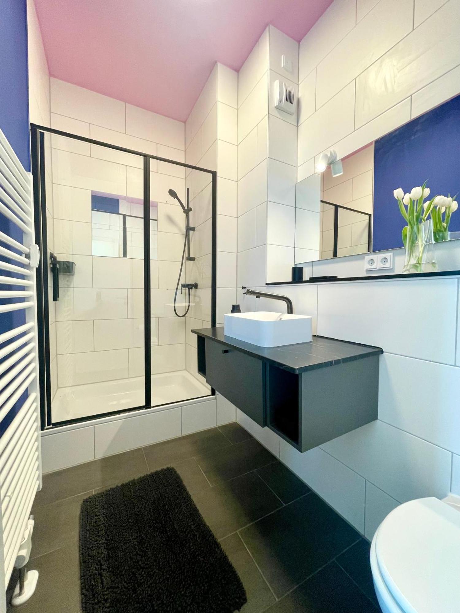 Super Zentrales Design-Apartment Wiesbaden Buitenkant foto
